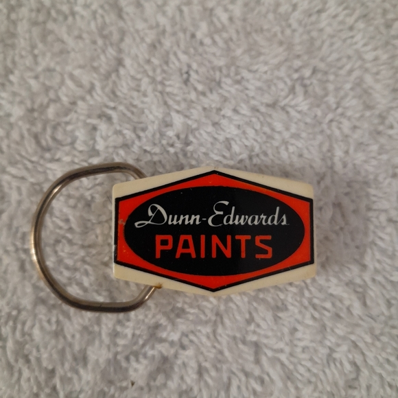 Dunn Edwards Keychain - Picture 2 of 2